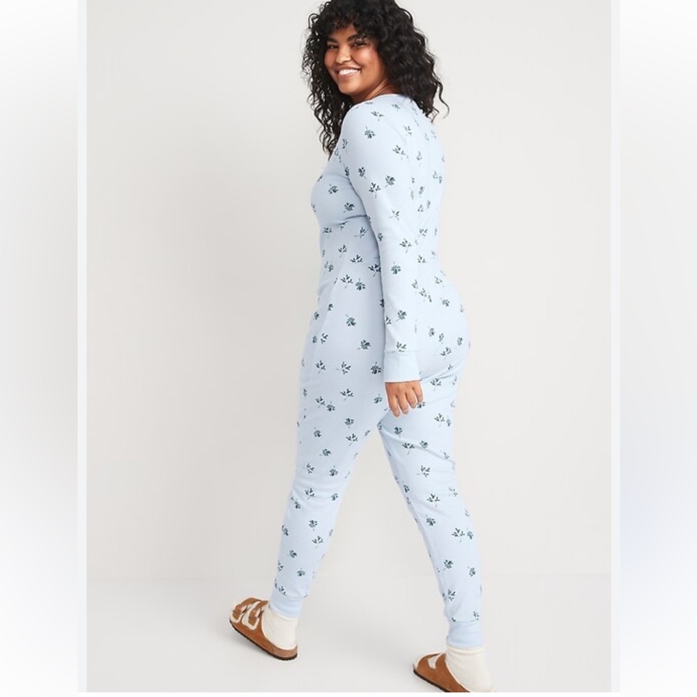 Old Navy Blue Pattern Onesis - Picture 3 of 12